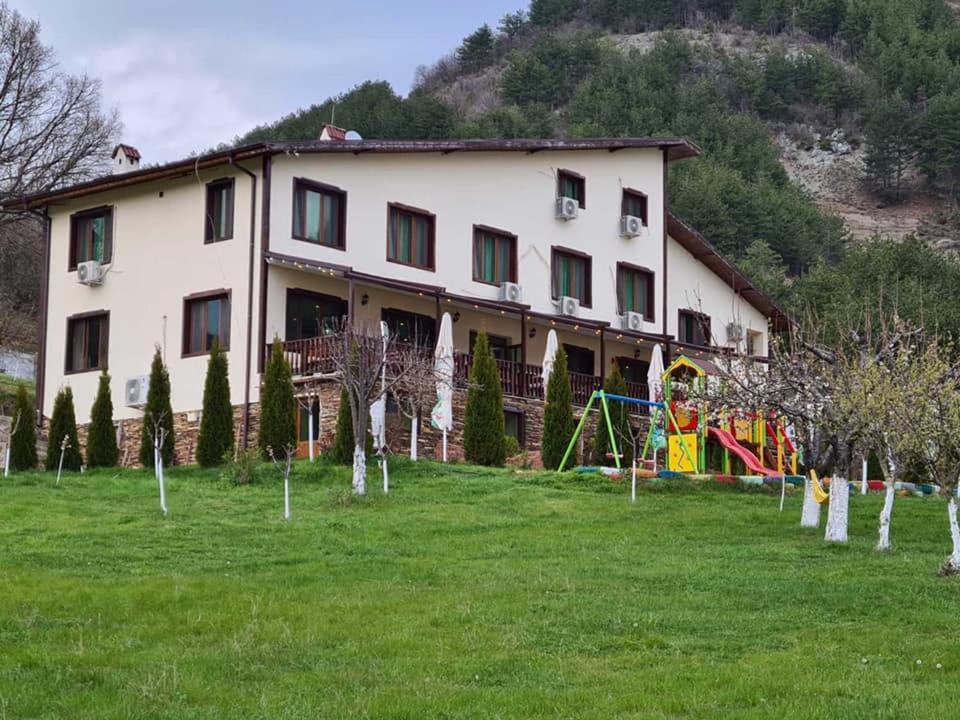 Family Hotel Borovitsa Pŭdartsi Exterior foto